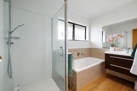 Photo of property in 71 Aberfeldy Avenue, Highland Park, Auckland, 2010