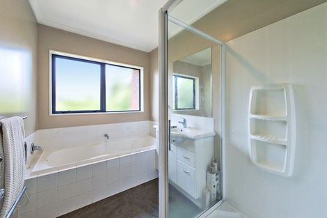 Photo of property in 5 Pollock Place, Rolleston, 7614