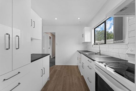 Photo of property in 2/81 Harmel Road, Glendene, Auckland, 0602