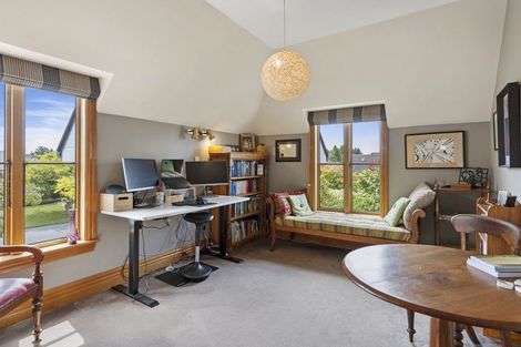 Photo of property in 12 Glenburn Place, Avonhead, Christchurch, 8042