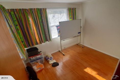 Photo of property in 32 Resolute Way, Papakura, 2110