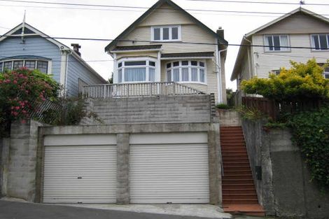 Photo of property in 24 Rolleston Street, Mount Cook, Wellington, 6021