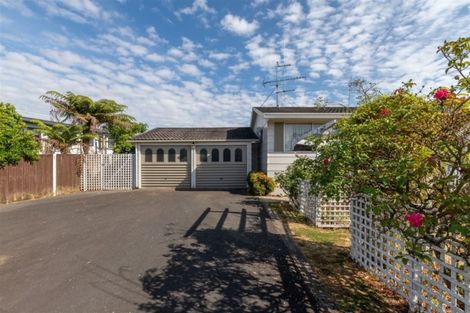 Photo of property in 2 Carew Street, Nawton, Hamilton, 3200