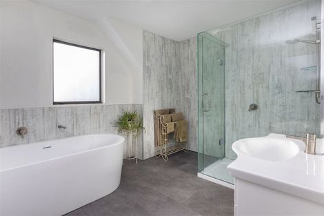 Photo of property in 9b Goya Place, Bishopdale, Christchurch, 8051