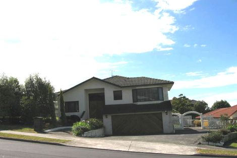 Photo of property in 39 Goldfinch Rise, Unsworth Heights, Auckland, 0632