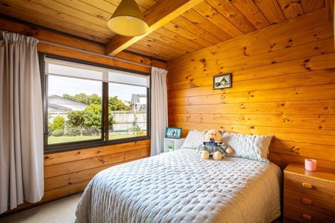 Photo of property in 3 Ngarue Place, Waitara, 4320