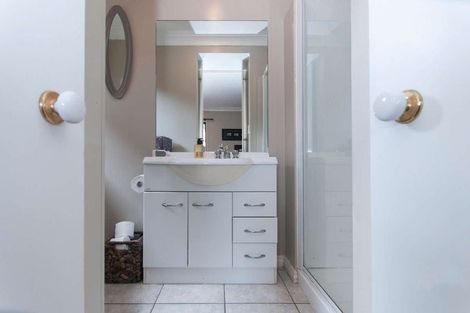 Photo of property in 2/70 Drake Street, Howick, Auckland, 2014