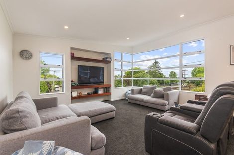 Photo of property in 413 Aokautere Drive, Aokautere, Palmerston North, 4471