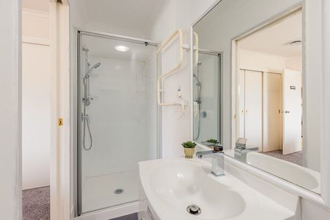 Photo of property in 5 Footwide Place, Weymouth, Auckland, 2103