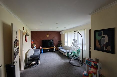 Photo of property in 36 Hewlett Road, Massey, Auckland, 0614