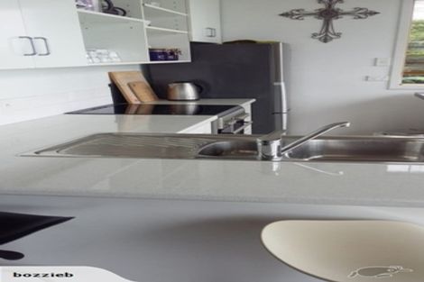 Photo of property in 21 Bayview Road, Charteris Bay, Lyttelton, 8971