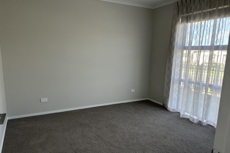 Photo of property in 18 Symes Drive, Red Beach, 0932