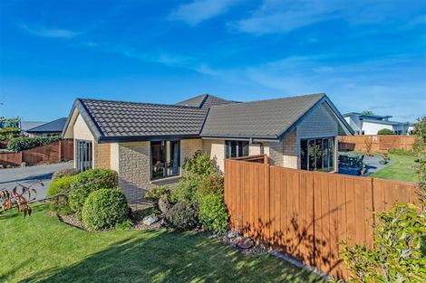 Photo of property in 15 Gilchrist Place, Kaiapoi, 7630