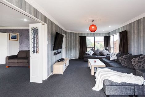 Photo of property in 77 Pacific Drive, Fitzherbert, Palmerston North, 4410