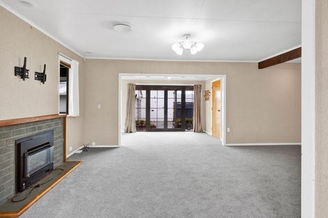 Photo of property in 96 Fairfield Road, Hawera, 4610