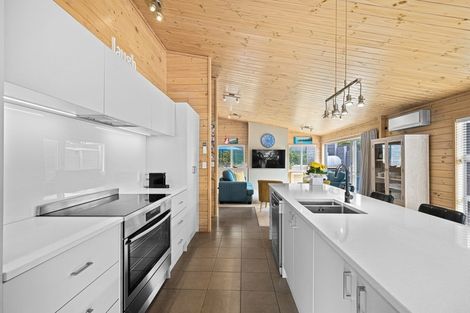 Photo of property in 28 Te Mana Street, Omaha, Warkworth, 0986