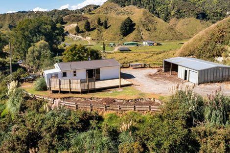 Photo of property in 1530 Mokau Road, Uruti, Urenui, 4379