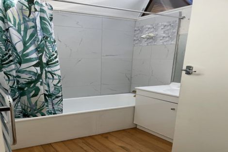 Photo of property in 25 Kopiko Road, Titirangi, Auckland, 0604