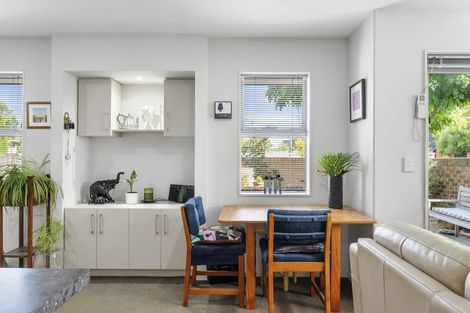 Photo of property in 80 Trafalgar Street, St Albans, Christchurch, 8014