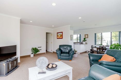 Photo of property in 2a Spriggs Crescent, Greenmeadows, Napier, 4112