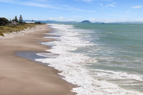 Photo of property in 75 Karewa Parade, Papamoa Beach, Papamoa, 3118