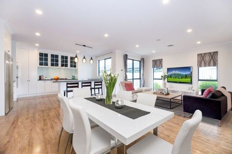 Photo of property in 116 Pohutukawa Parade, Riverhead, 0820