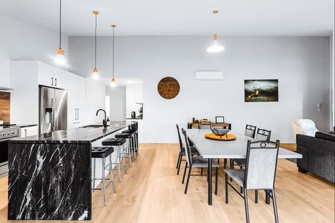 Photo of property in 14 Komahimahi Way, Motuoapa, 3382