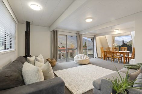 Photo of property in 26 Williams Street, Sunshine Bay, Queenstown, 9300