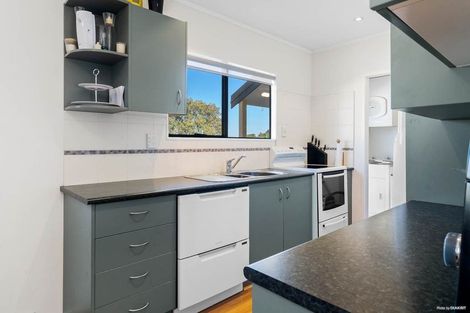 Photo of property in 10 Seaward Place, Wattle Downs, Auckland, 2103