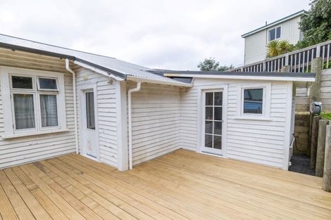 Photo of property in 190 Derwent Street, Island Bay, Wellington, 6023