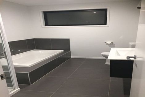 Photo of property in 2 Clover Lane, Lake Hayes, Queenstown, 9304