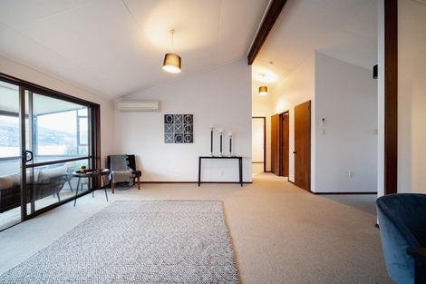 Photo of property in 9b Jane Street, Macandrew Bay, Dunedin, 9014