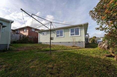 Photo of property in 97 Castor Crescent, Cannons Creek, Porirua, 5024