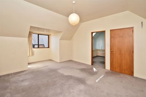 Photo of property in 2/23 Hamilton Avenue, Ilam, Christchurch, 8041