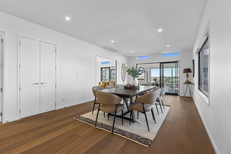 Photo of property in 10 Winspear Place, Omokoroa, 3114