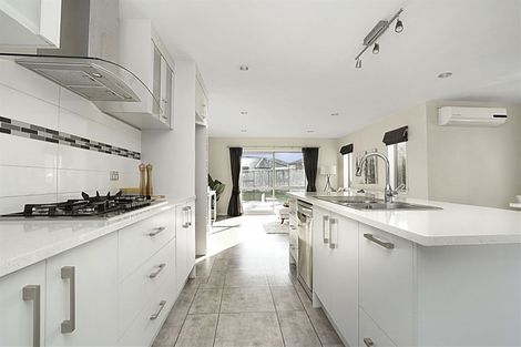 Photo of property in 16 Cole Thomas Place, Huntington, Hamilton, 3210