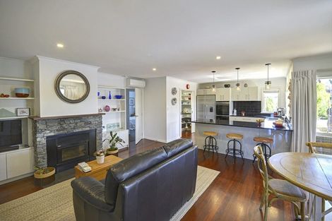 Photo of property in 1 Madison Street, Carterton, 5713