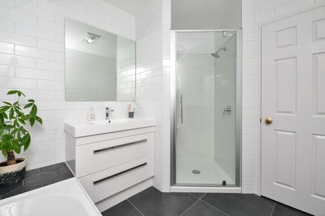 Photo of property in 77 Discovery Drive, Flagstaff, Hamilton, 3210