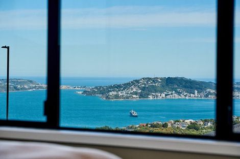 Photo of property in 12 Boeing Way, Newlands, Wellington, 6037