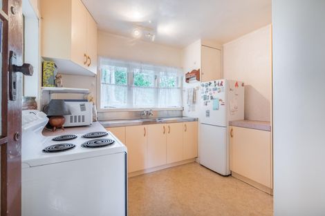 Photo of property in 60 Sylvan Crescent, Te Atatu South, Auckland, 0610