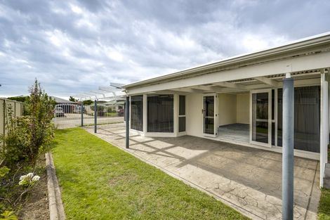 Photo of property in 3 Lowndes Place, Taradale, Napier, 4112