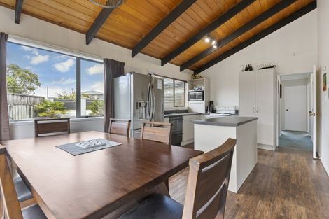 Photo of property in 10 Bandon Grove, Bell Block, New Plymouth, 4312