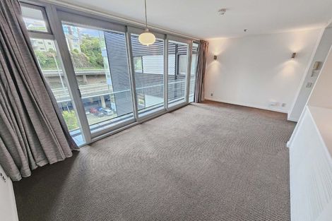 Photo of property in Montreaux Apartments, 2k/164 The Terrace, Wellington Central, Wellington, 6011