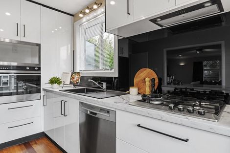 Photo of property in 11 Jarrow Place, Halswell, Christchurch, 8025