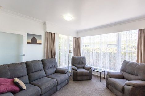 Photo of property in 98 Queen Street West, Levin, 5510