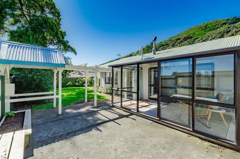 Photo of property in 81 Elizabeth Street, Waikanae, 5036