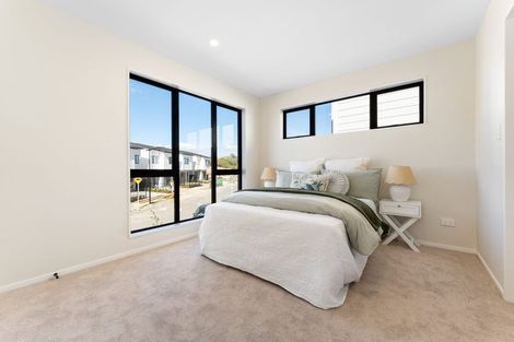 Photo of property in 12 Greenbrier Street, Westgate, 0814