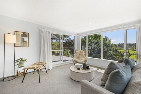 Photo of property in 14 Tarahanga Street, Northcote, Auckland, 0627