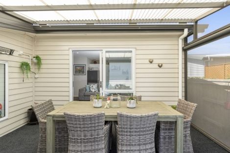Photo of property in 11 Kamahi Crescent, Papamoa Beach, Papamoa, 3118