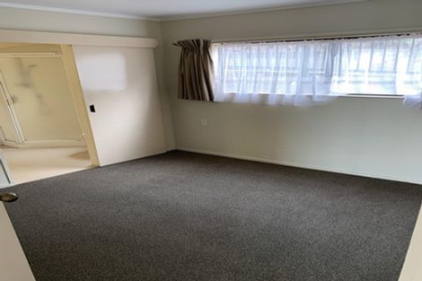 Photo of property in 20 Van Dyke Place, West Harbour, Auckland, 0618